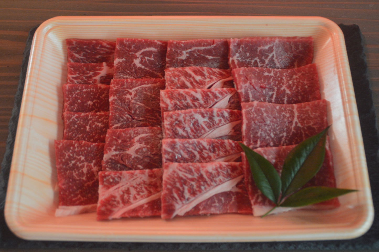 鹿児島県産黒毛和牛モモ 焼肉用 300g 約2人前